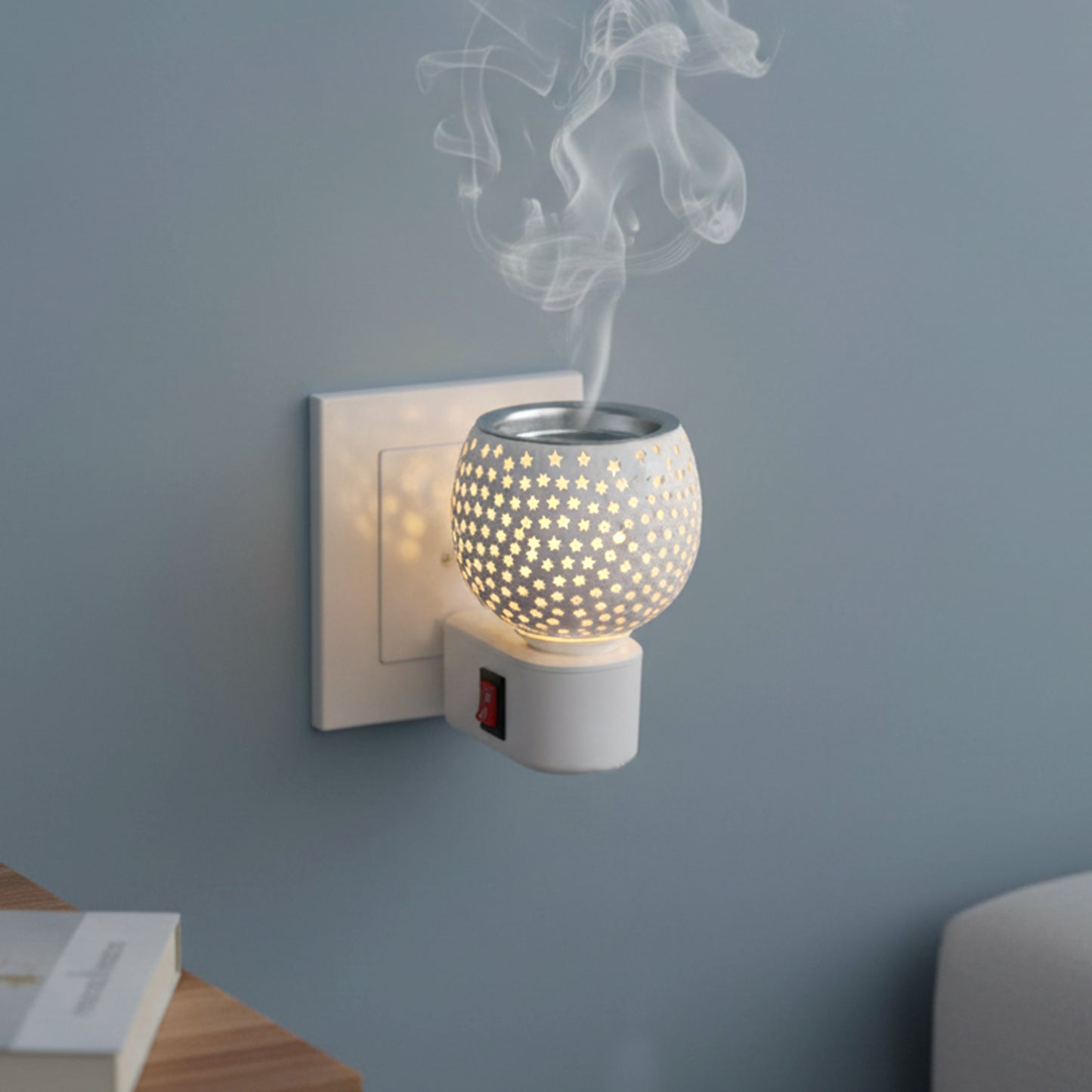 Premium Plug-in Star Cut Glass Aroma Diffuser Night Lamp (1 Pc)