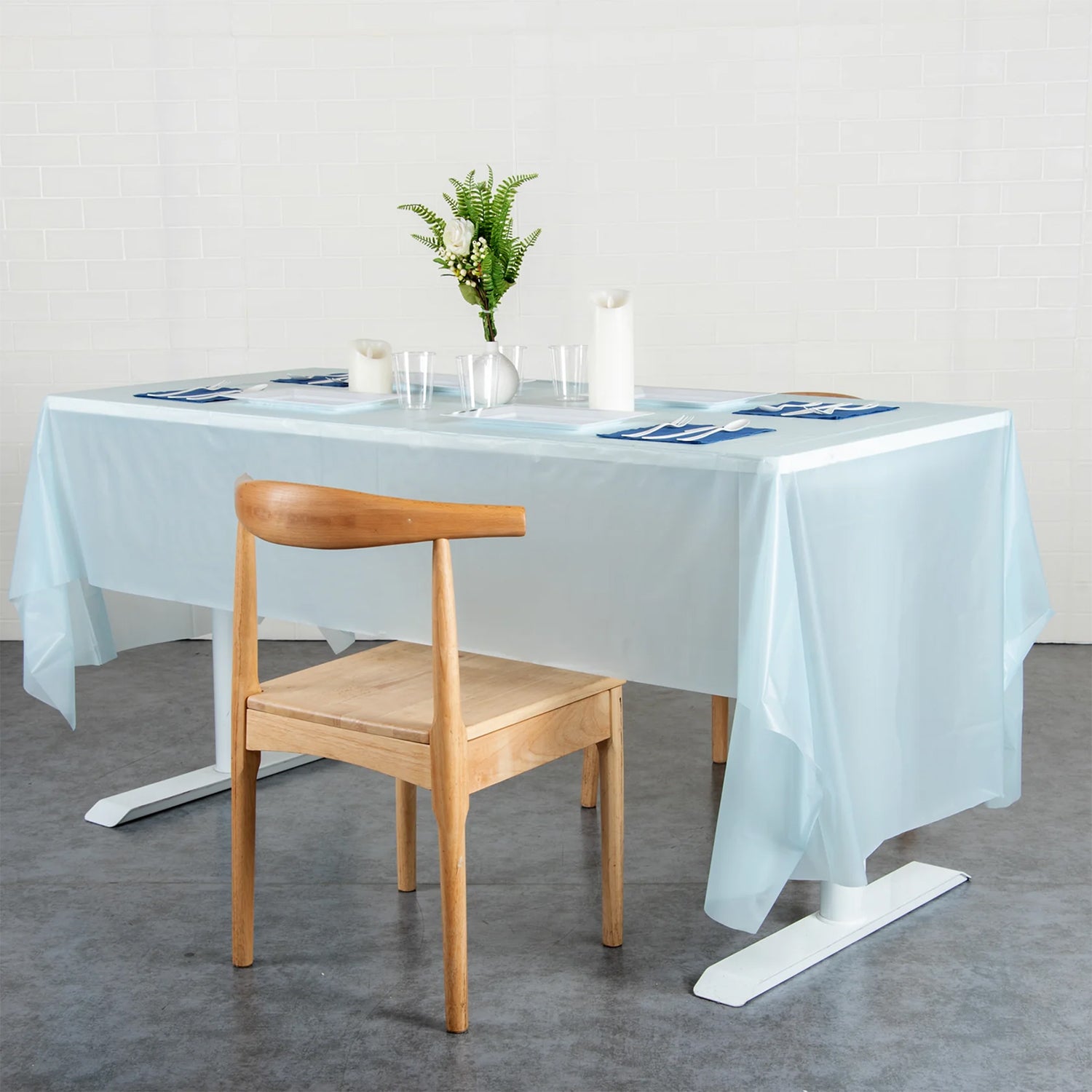 Waterproof Disposable Plastic Table Cover 137  183 Cm
