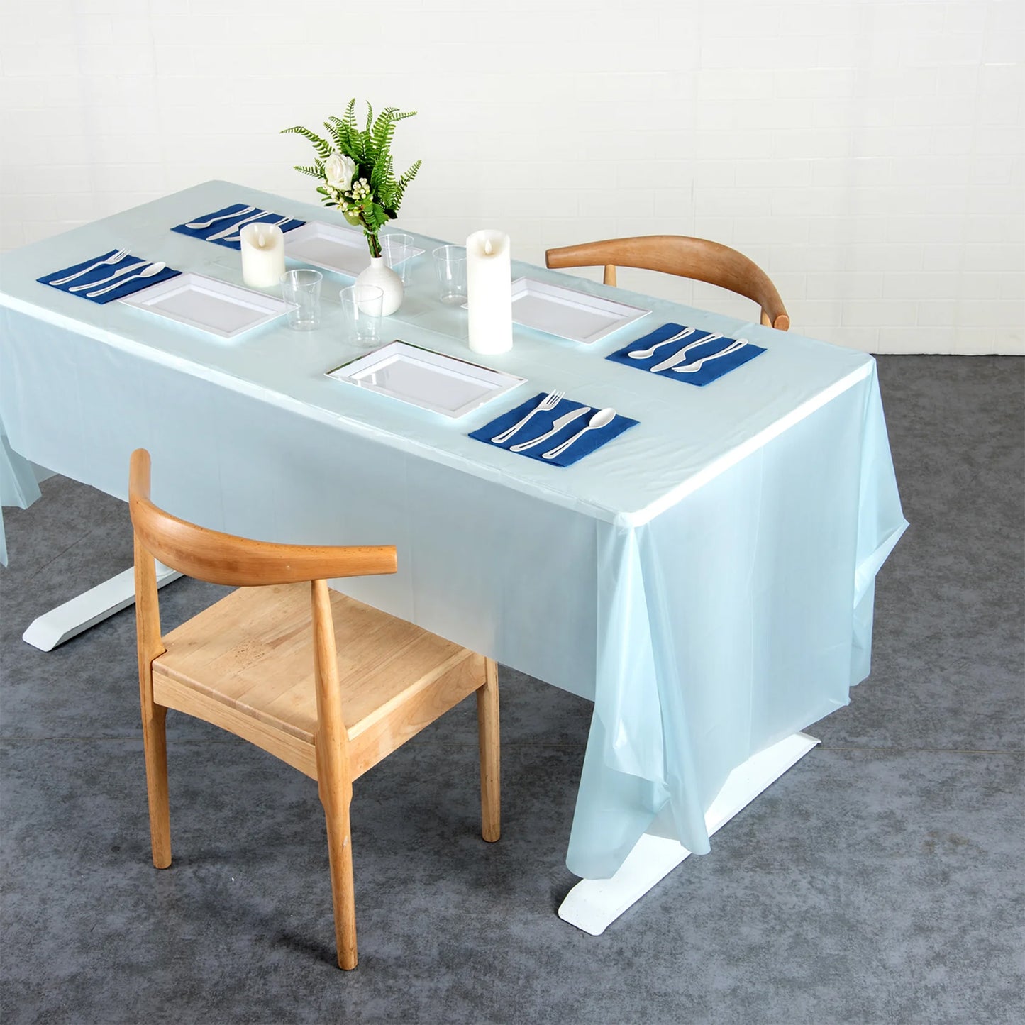 Waterproof Disposable Plastic Table Cover 137  183 Cm
