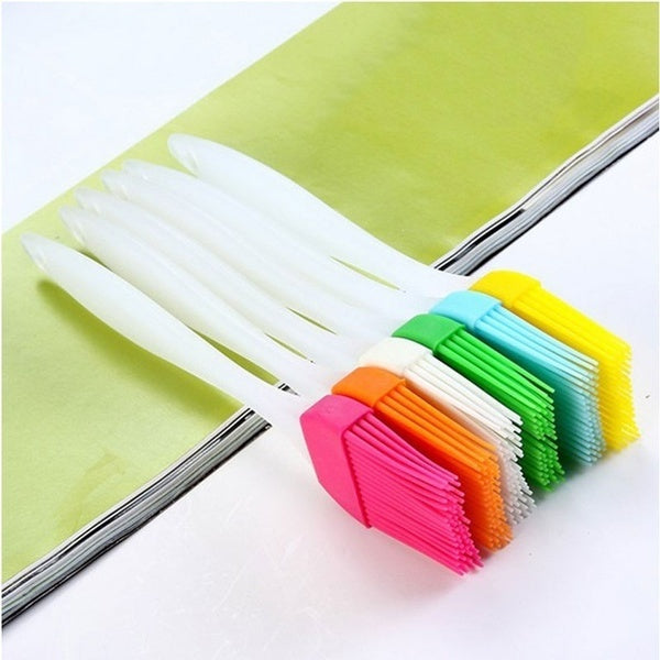 2943 4pc Kitchen Tools 1pc Spatula Brush 1pc Oven Glove 1pc Egg Yolk Separator And Paper Cup Set Of 25pcs